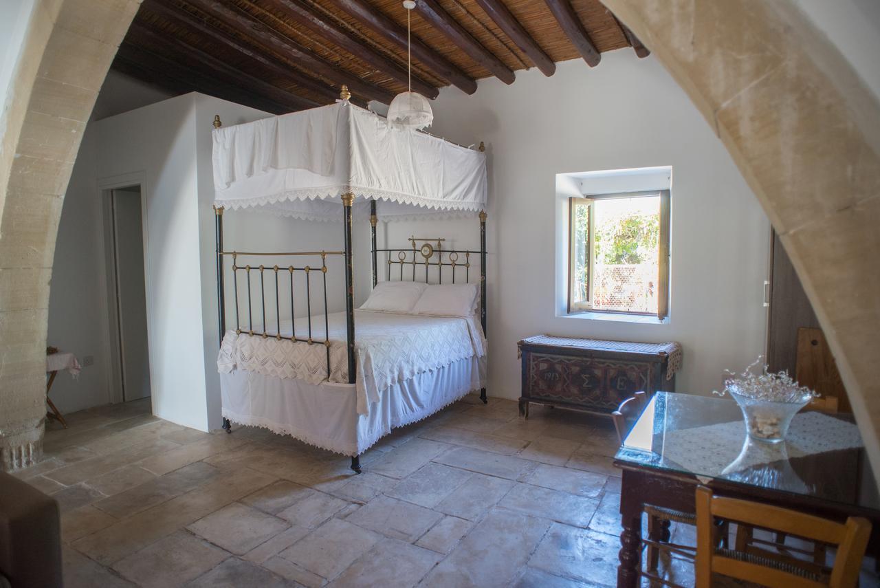 Chloe'S House Guest House Pano Akourdalia Bagian luar foto
