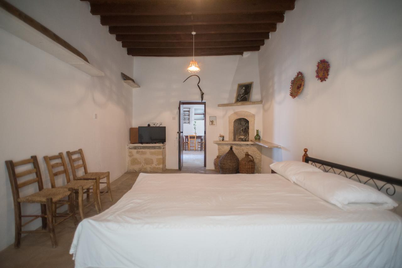 Chloe'S House Guest House Pano Akourdalia Bagian luar foto